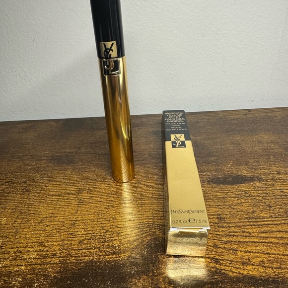 Ysl Beaute Volume Effet Faux Cils Radical Volumizing Mascara black over black - Picture 1 of 7